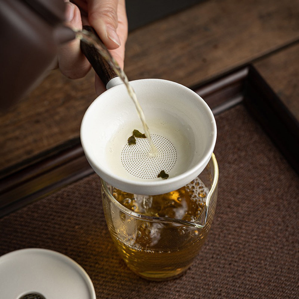 BrewNest Elegant Ceramic Tea Strainer Set – For a Refined, Ritual Tea Experience