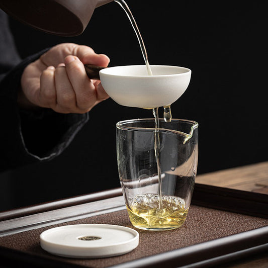 BrewNest Elegant Ceramic Tea Strainer Set – For a Refined, Ritual Tea Experience